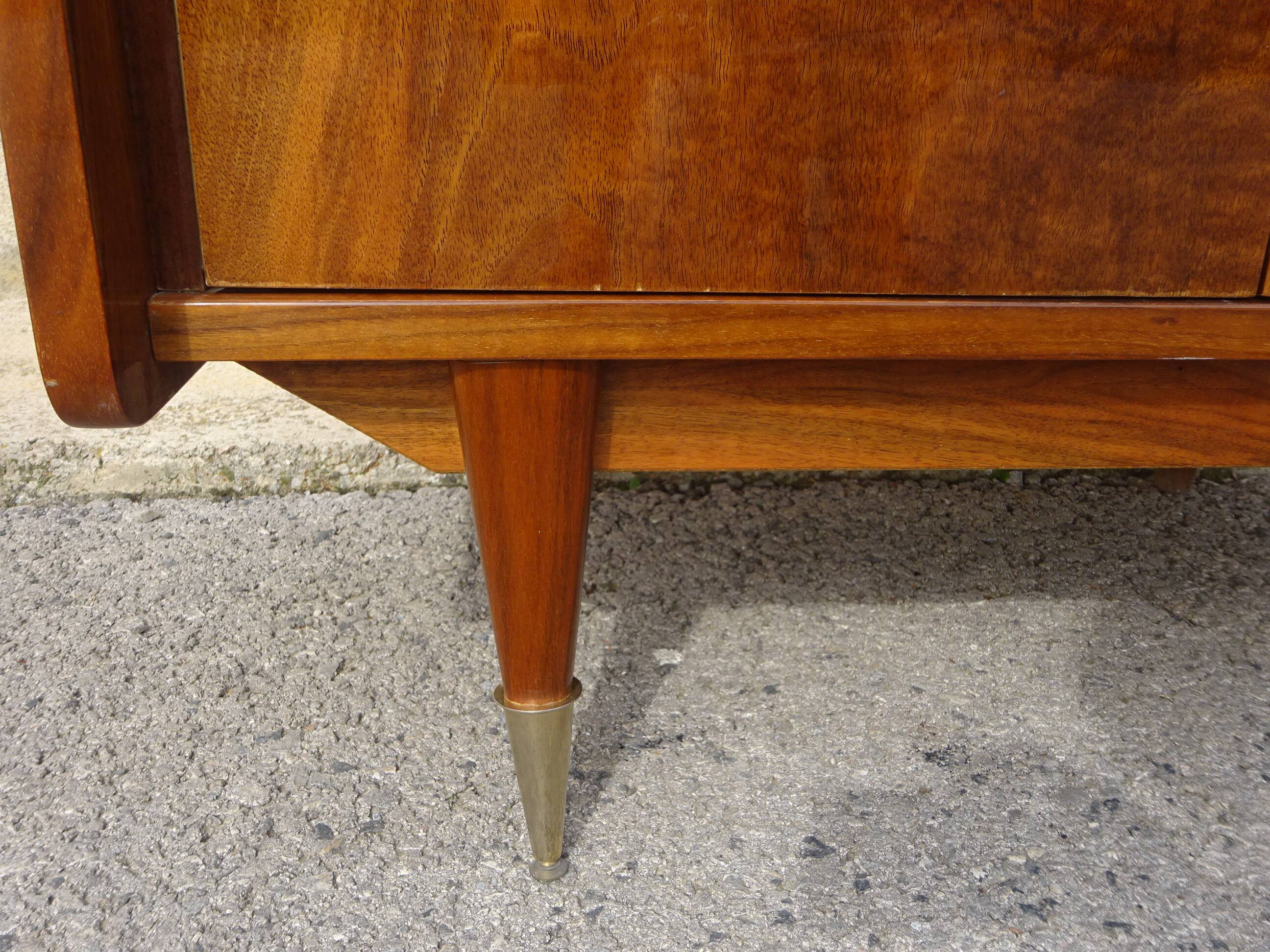 Vintage display cabinet from Maison Capelle