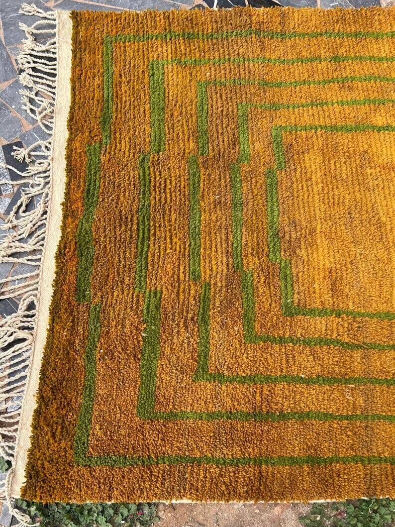 Authentic traditional pure wool handmade rug 2/3 m