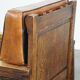 Fauteuil ancien en peau de mouton retapissée