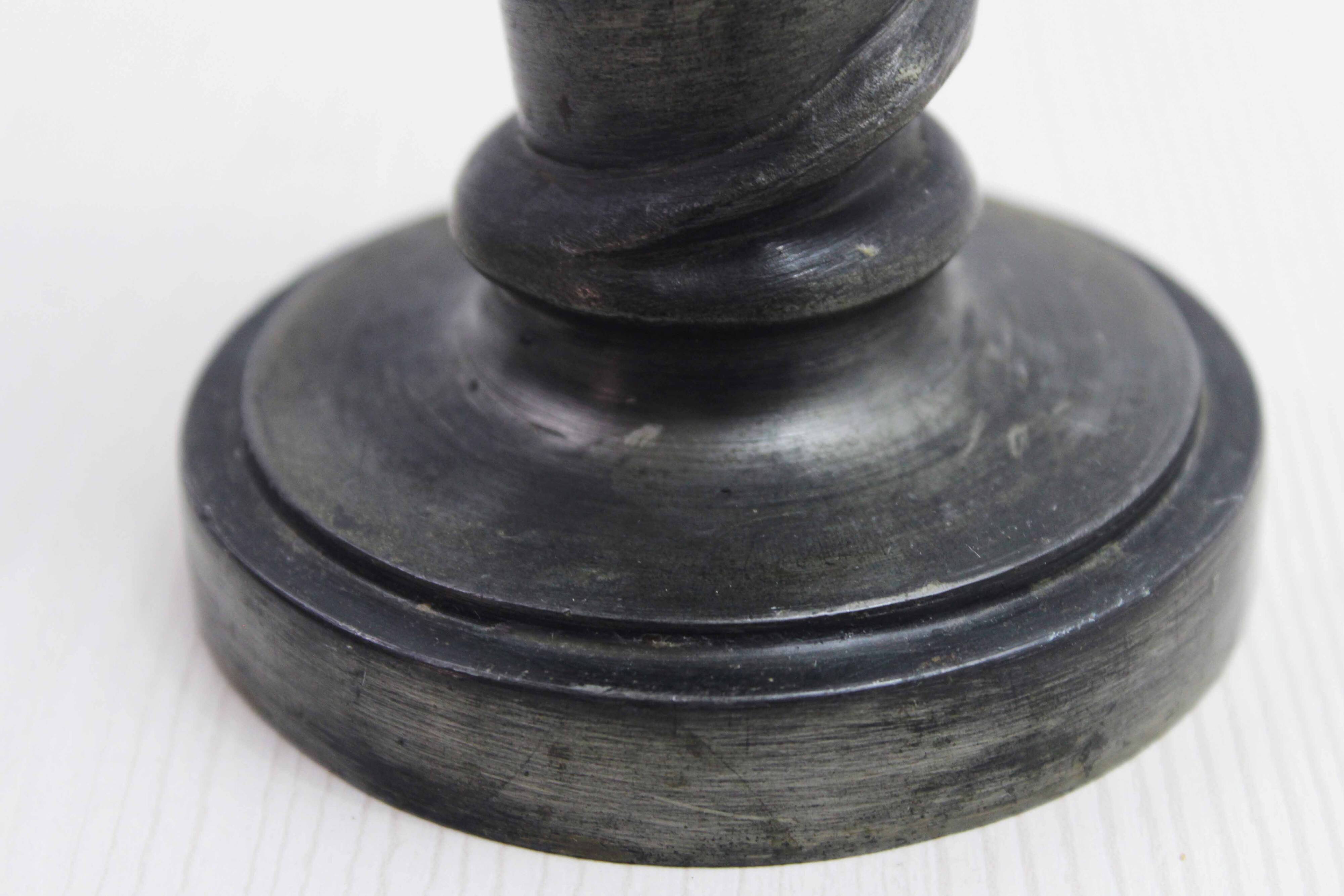 Serpent candlestick in pewter, early 20th century.