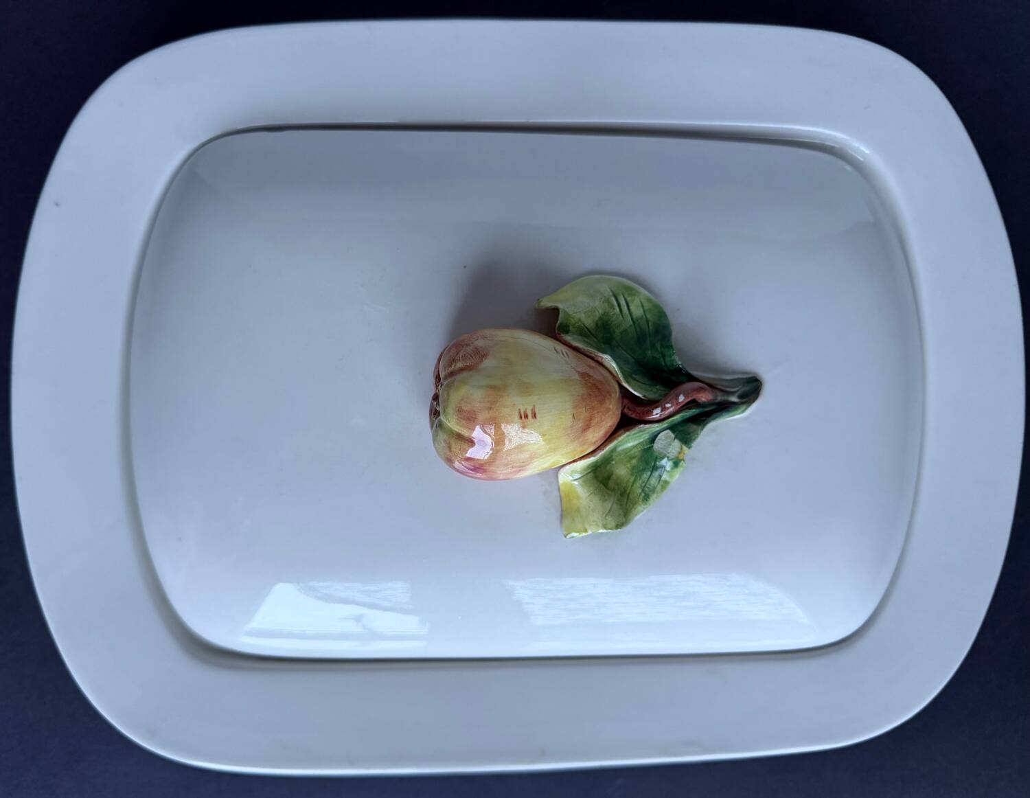 Serving dish or vegetable dish