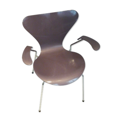 Fauteuil modèle 3207 d'Arne Jacobsen