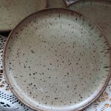8 flat plates and 1 Vallauris dish