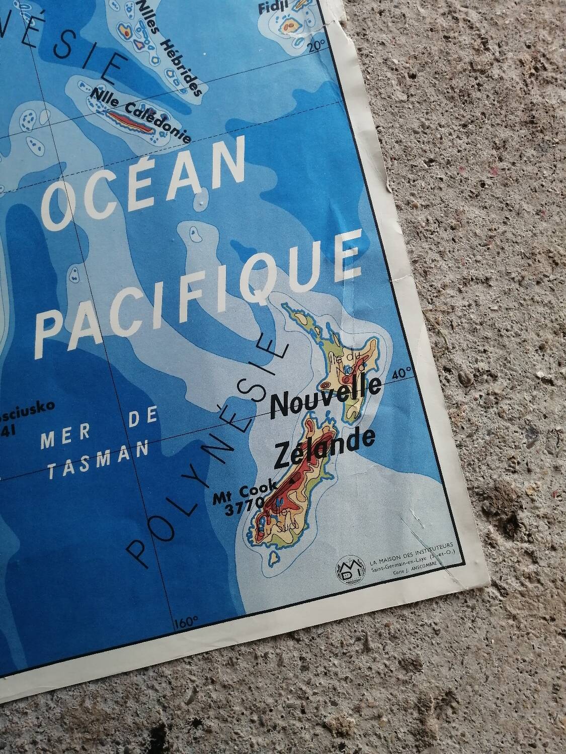 Vintage school map mdi Oceania - South America.