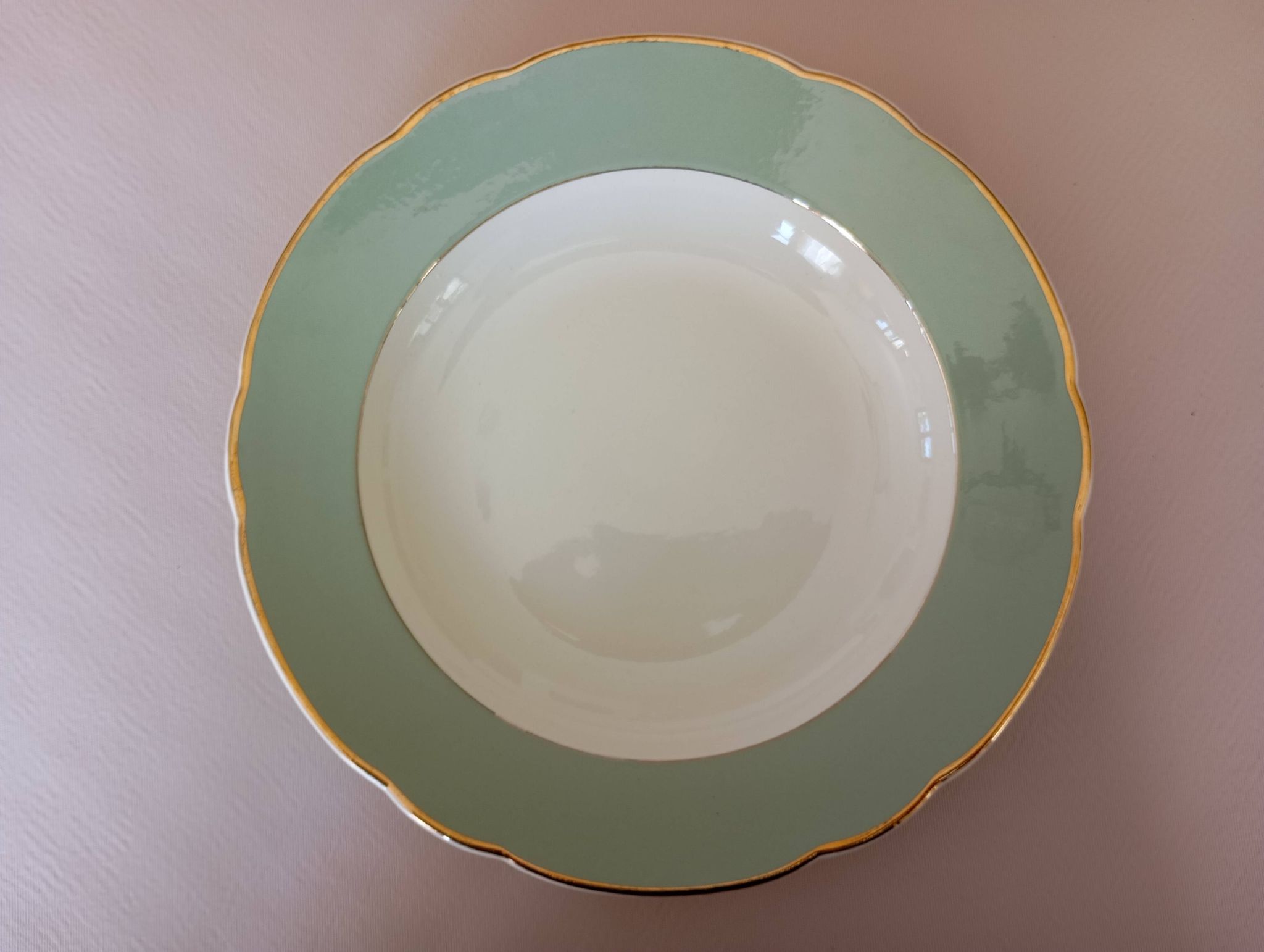 Shallow dish Villeroy & Boch Mettlach celadon and gold
