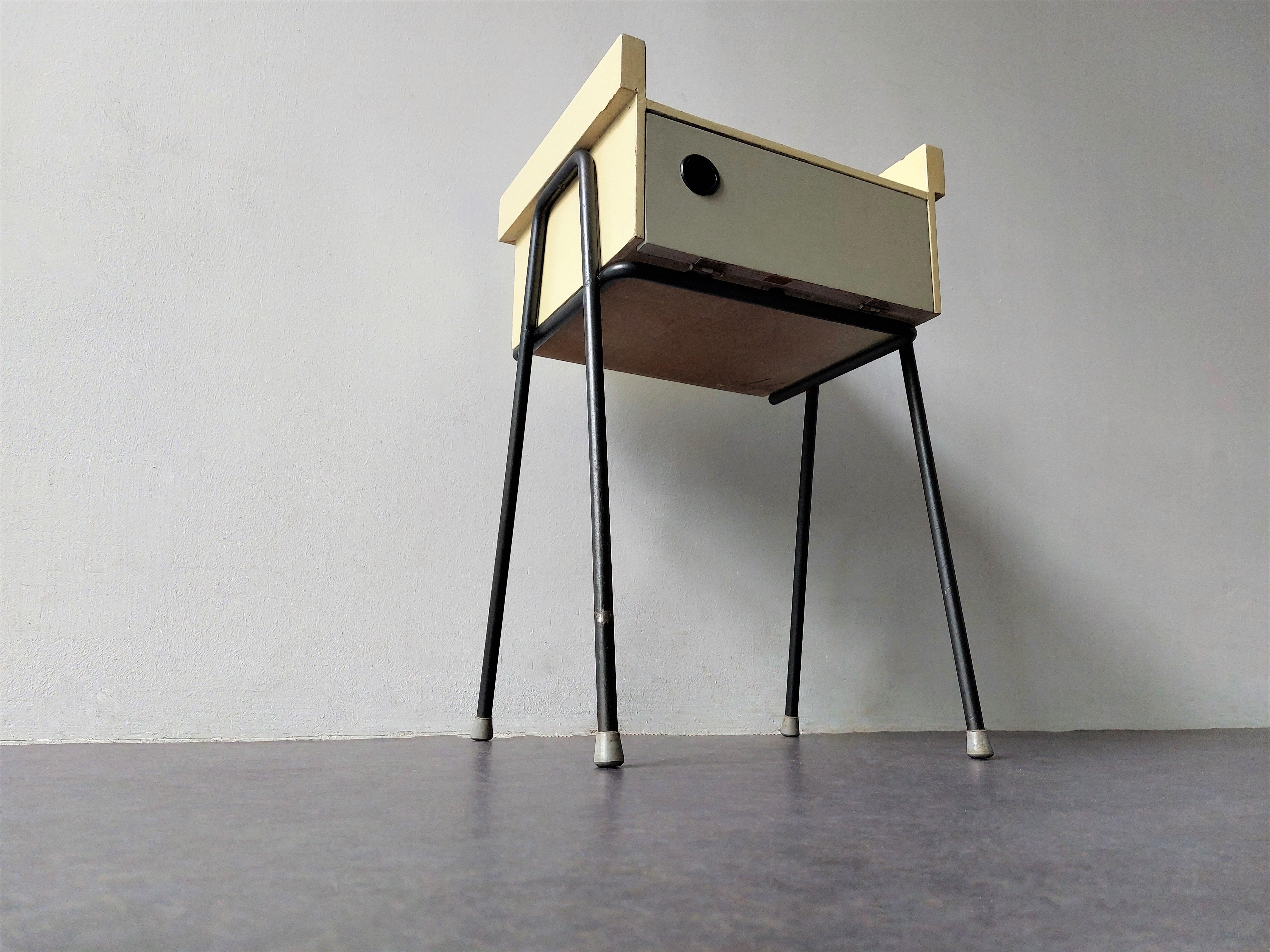 Room '56 nightstand by Rob Parry for Dico, The Netherlands 1950's