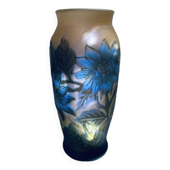 Gallé type flower vase - Tip Gallé signature