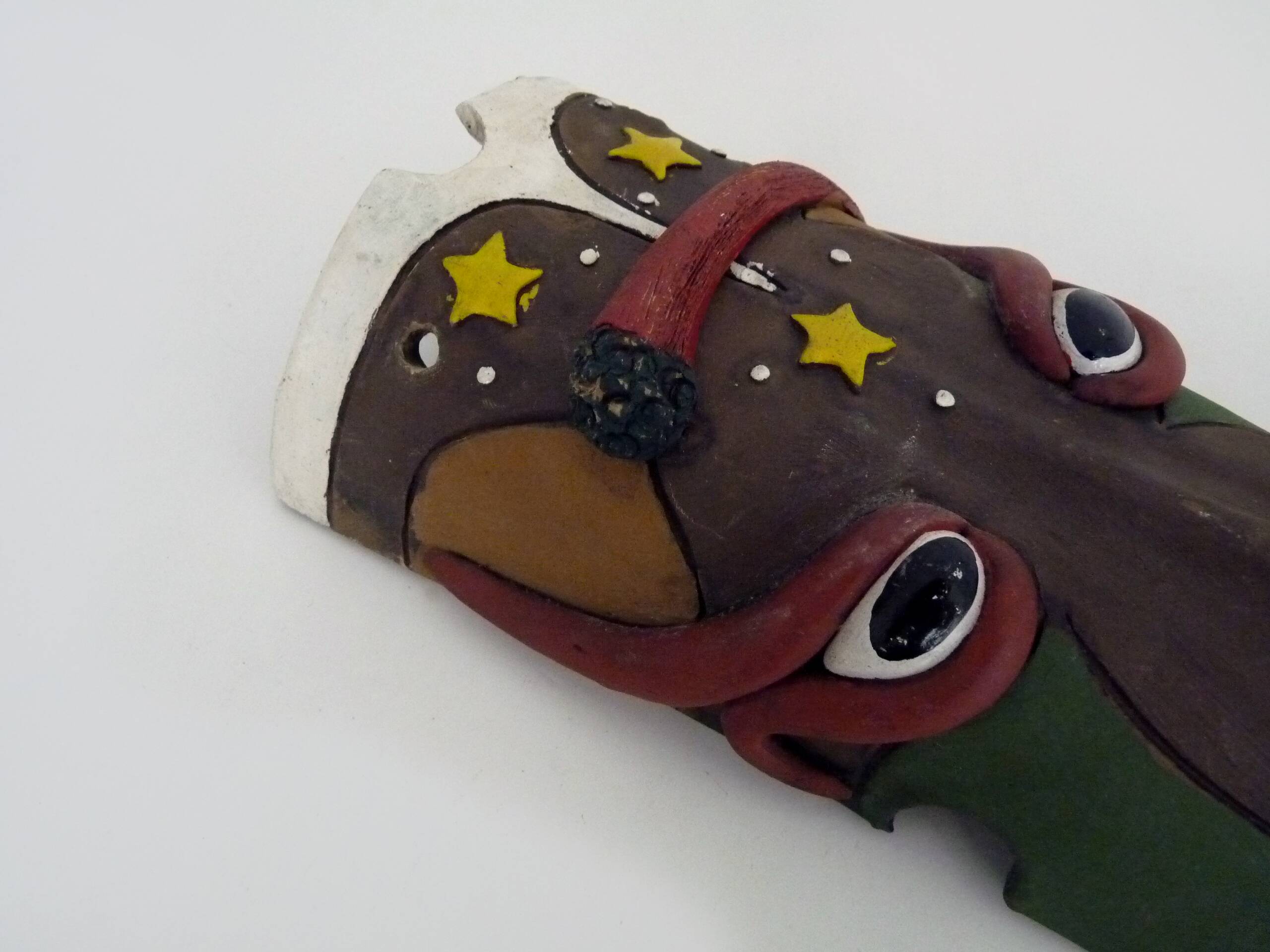 Masque mural vintage art populaire brésilien de MOURA en argile