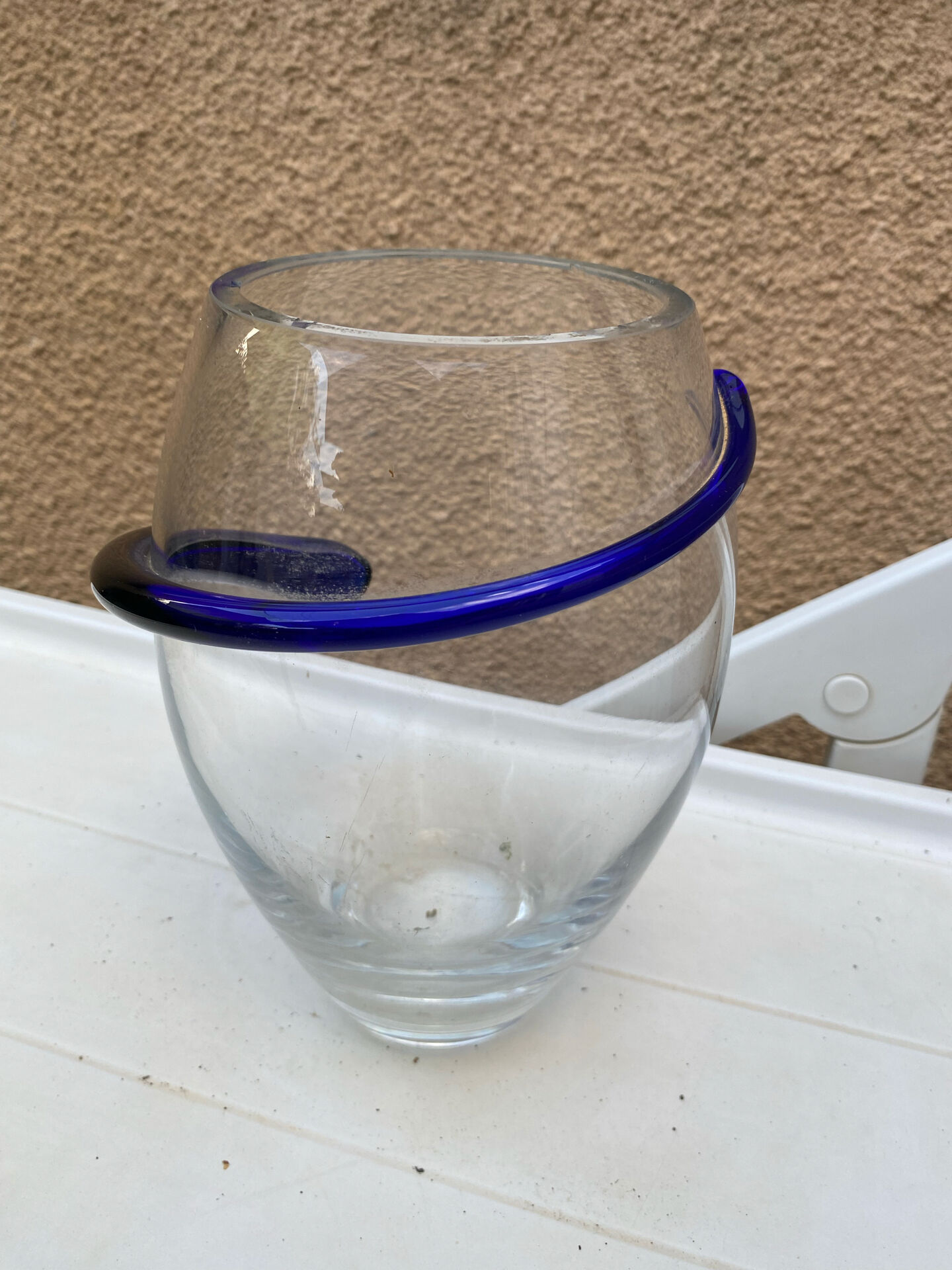 Contemporary vase in blown transparent glass & cobalt blue thread.