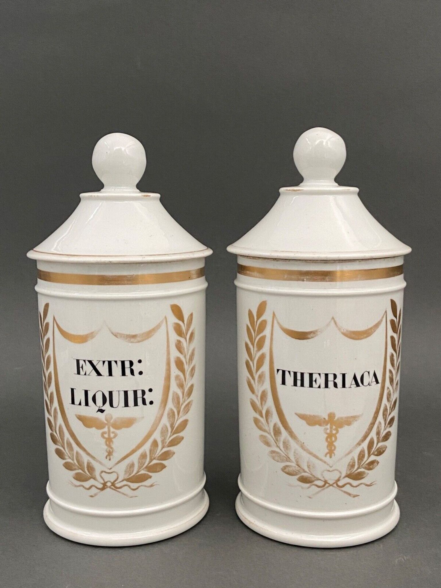 2 porcelain medicine jars nineteenth apothecary theriaca extr liquir