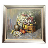 Nature morte aux fleurs et perles signée.