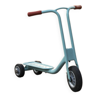 Fully restored 70/80 year scooter.