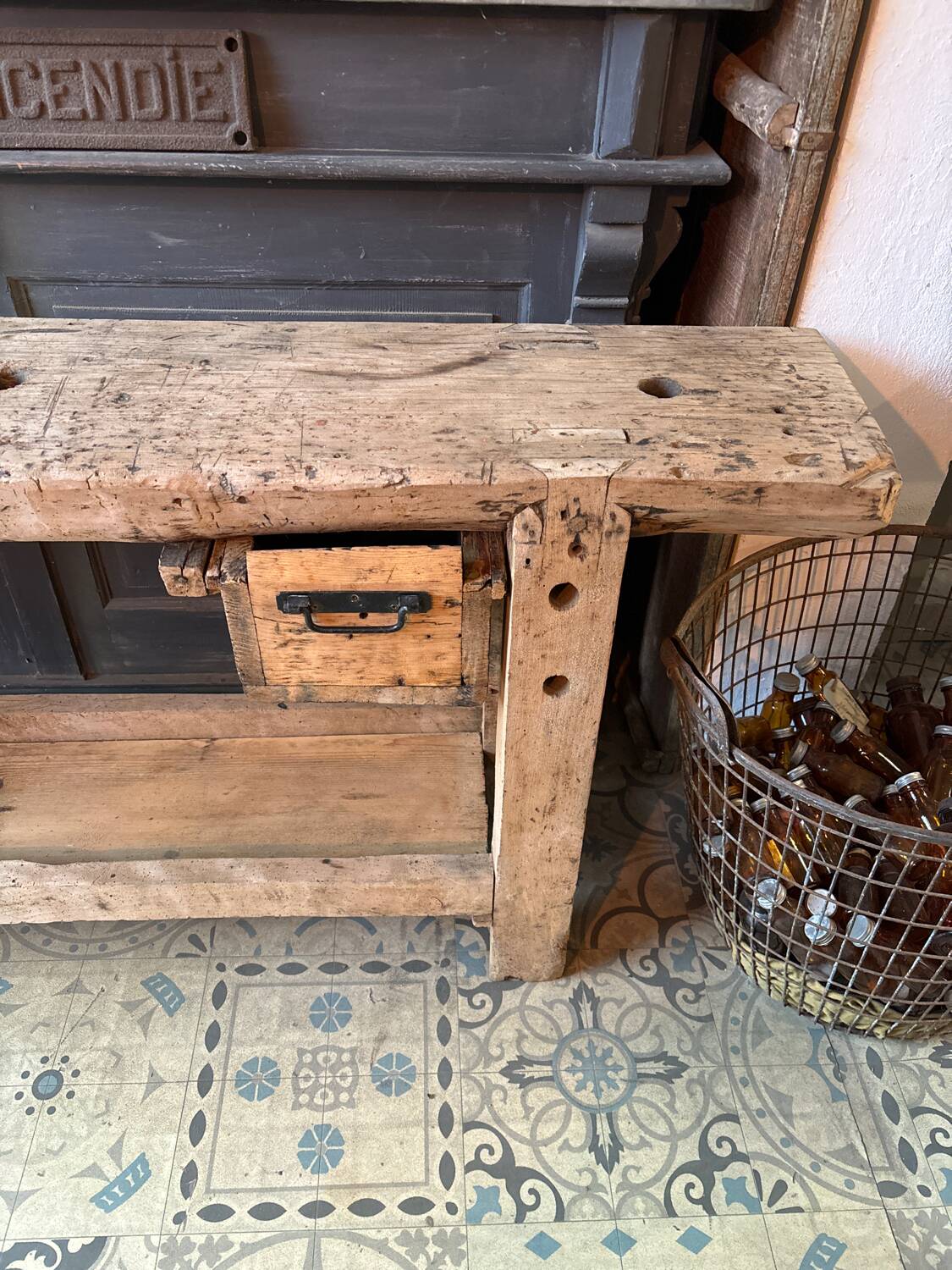 Carpenter's workbench