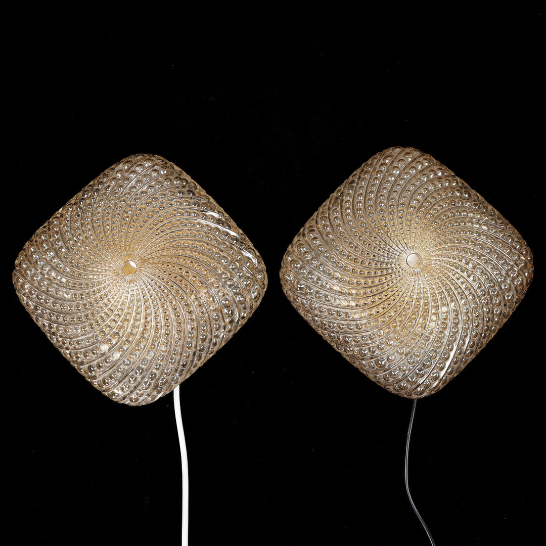 Pair of blown glass wall lamps, 1960/70