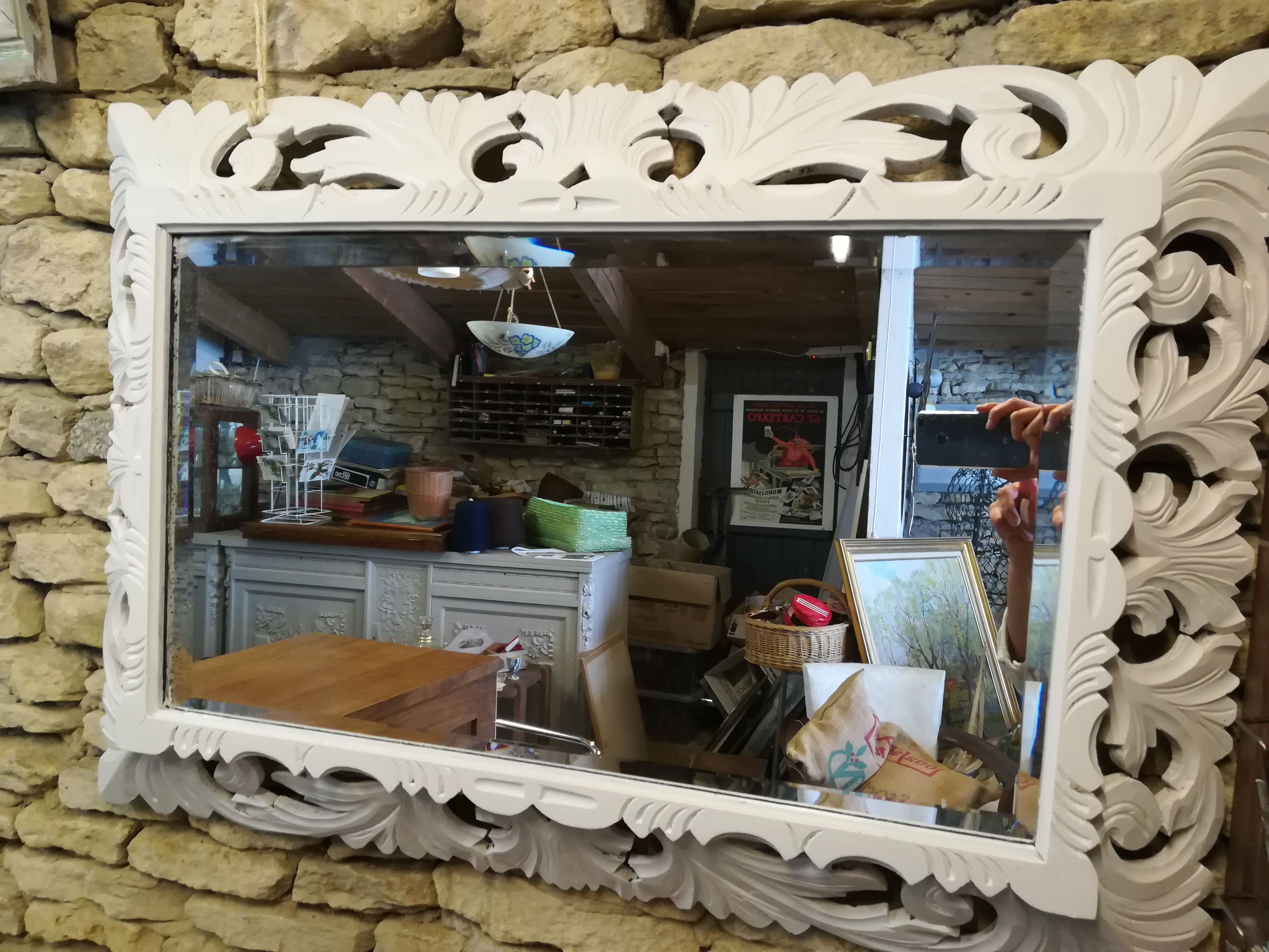 Beveled mirror frame in painted wood 66x95cm