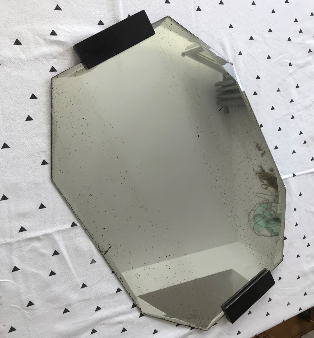 Bevelled mirror 60x42cm