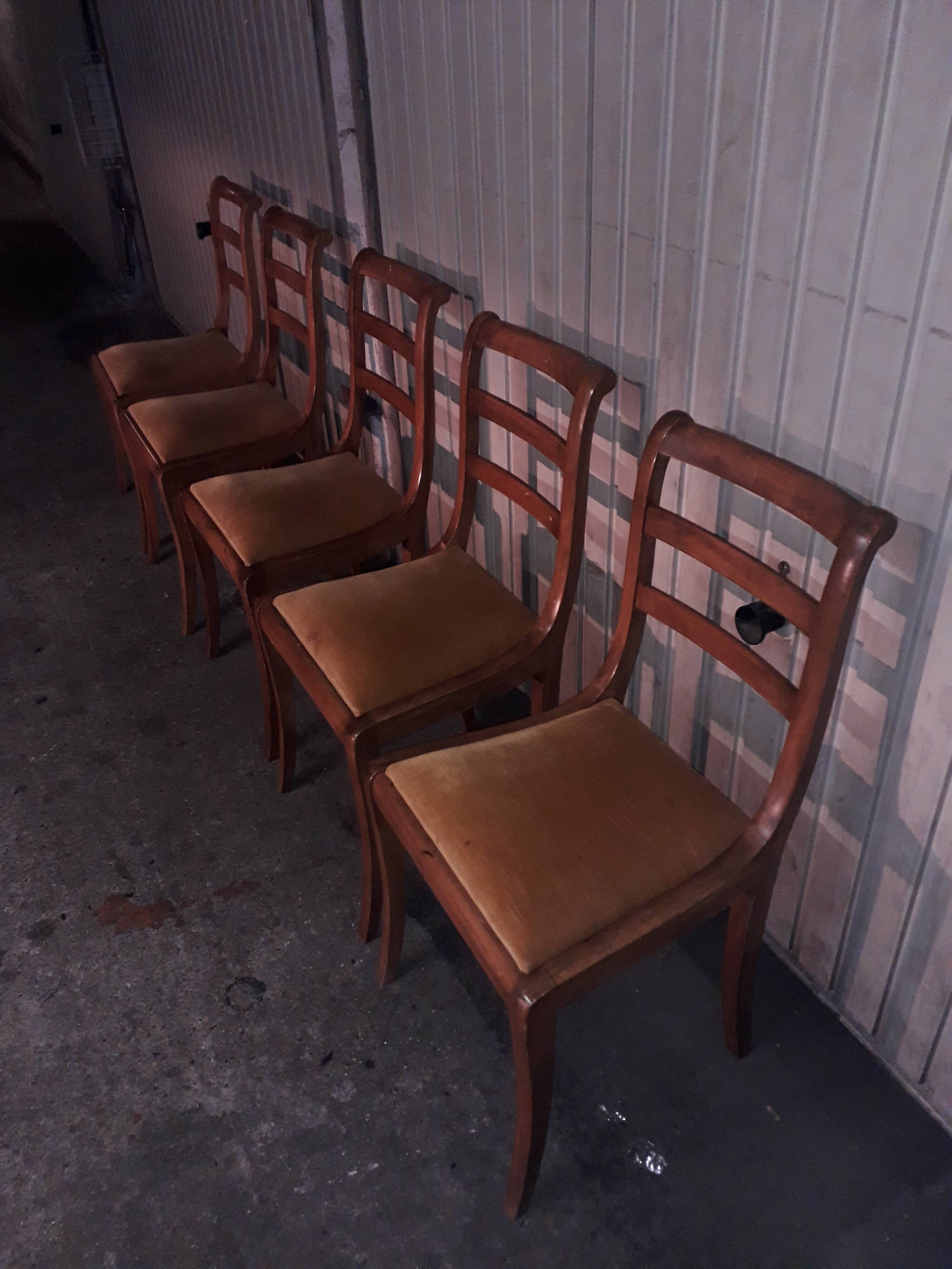 Série de 5 chaises à galette