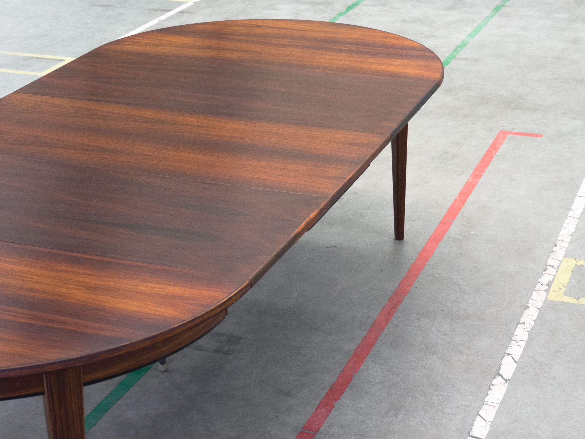 Omann Jun ‘Model 55’ extendable rosewood dining table