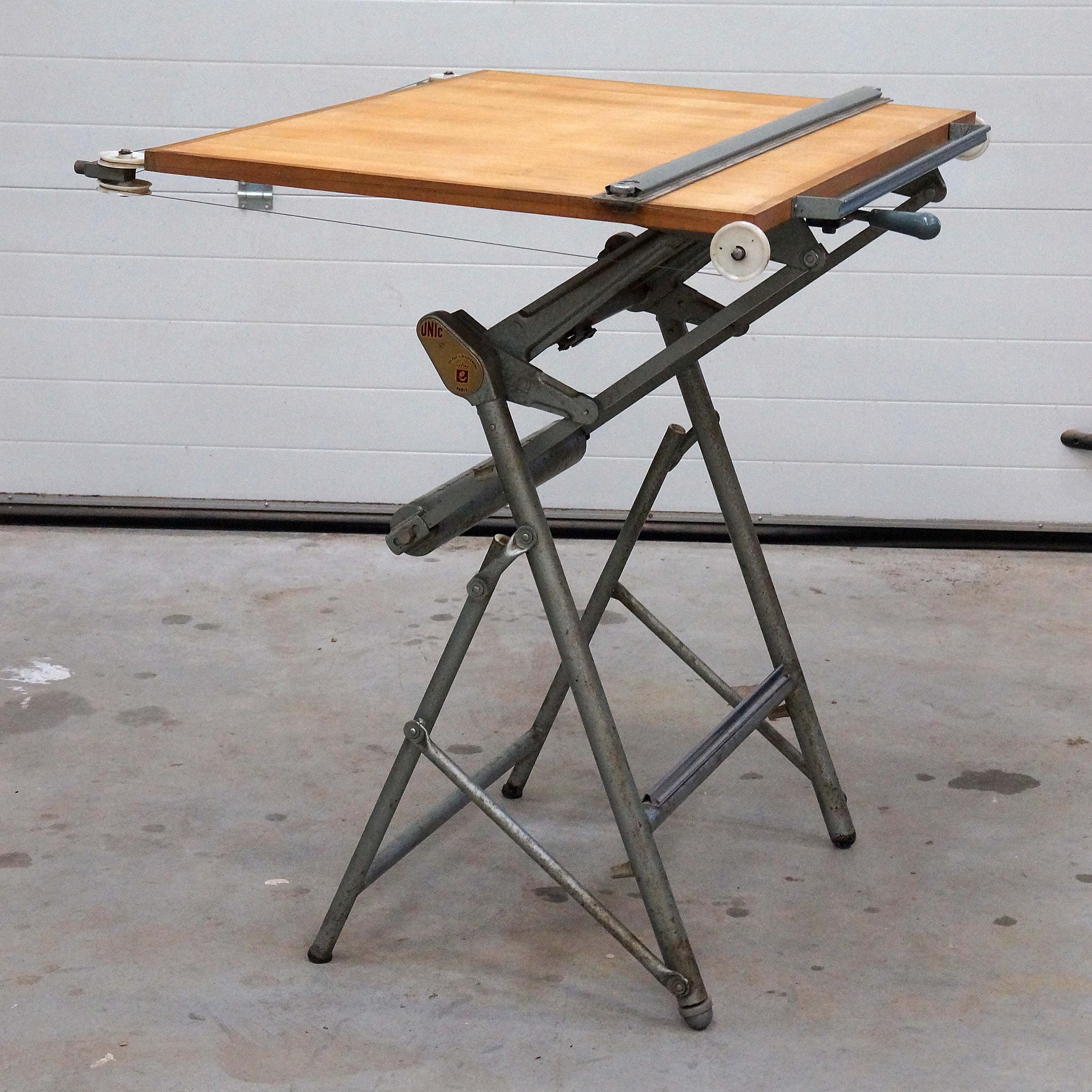 Unic drawing table
