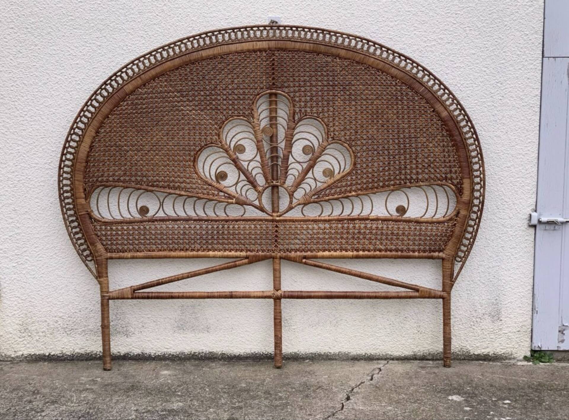 Large vintage headboard in woven rattan fan / Peacock 180cm