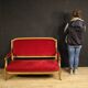 Sofa en velours rouge français antique du 19ème siècle