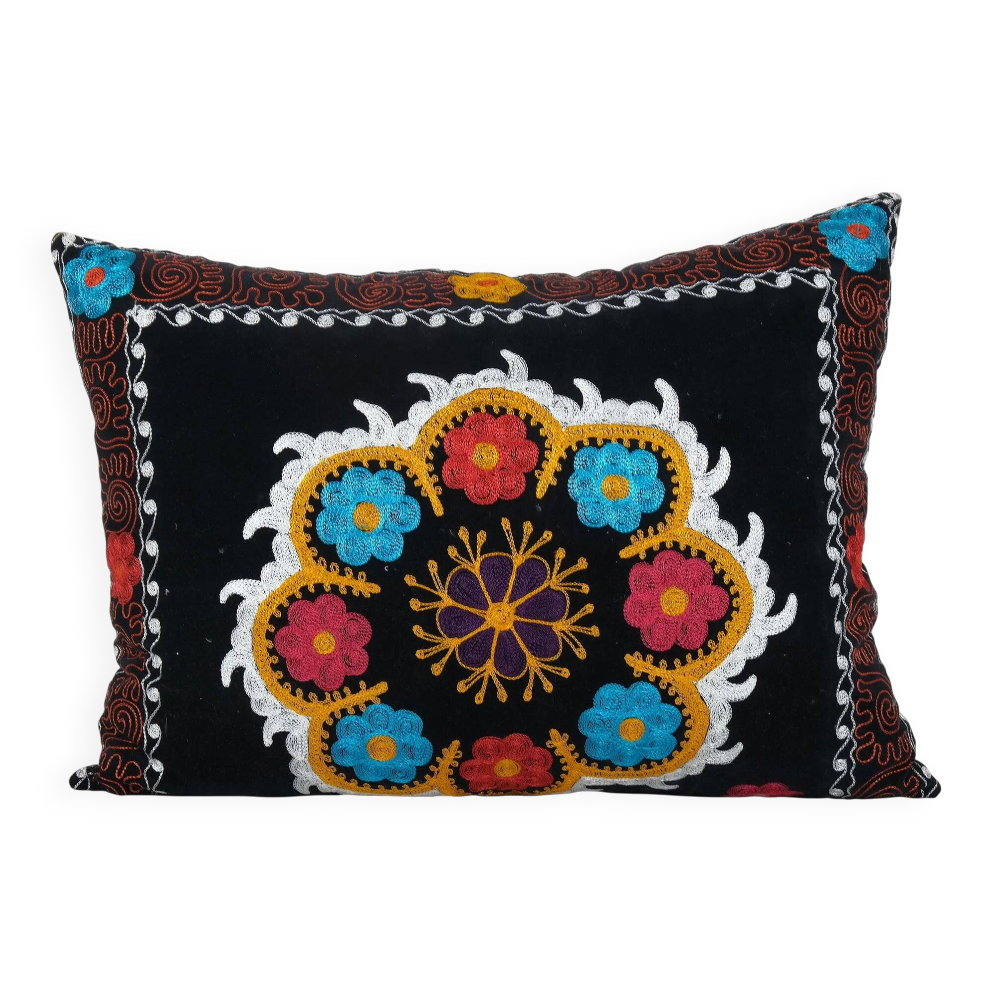 Vintage embroidered cushion cover 46x64 cm