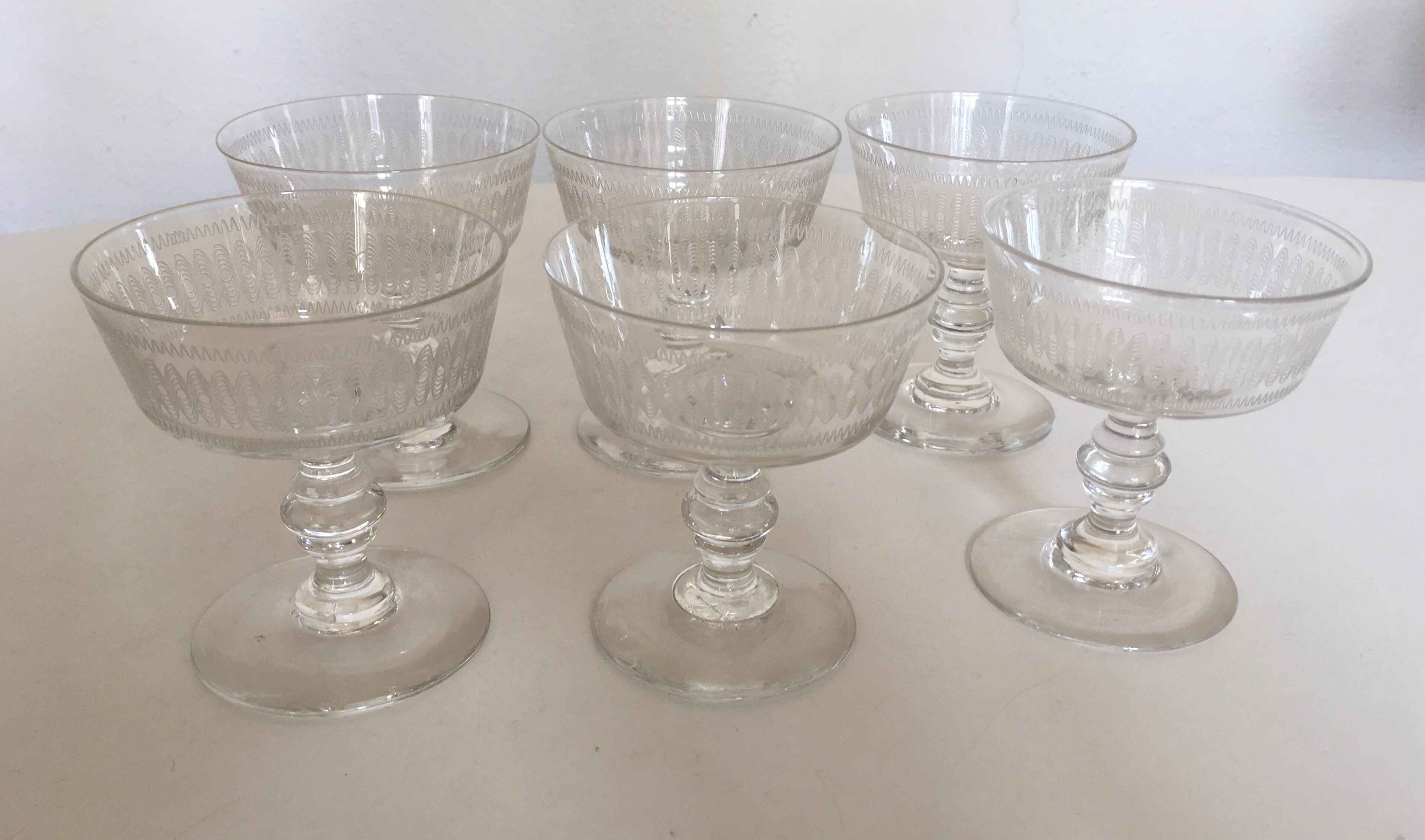 Set de 6 coupes à champagne en cristal sonnant années 20s
