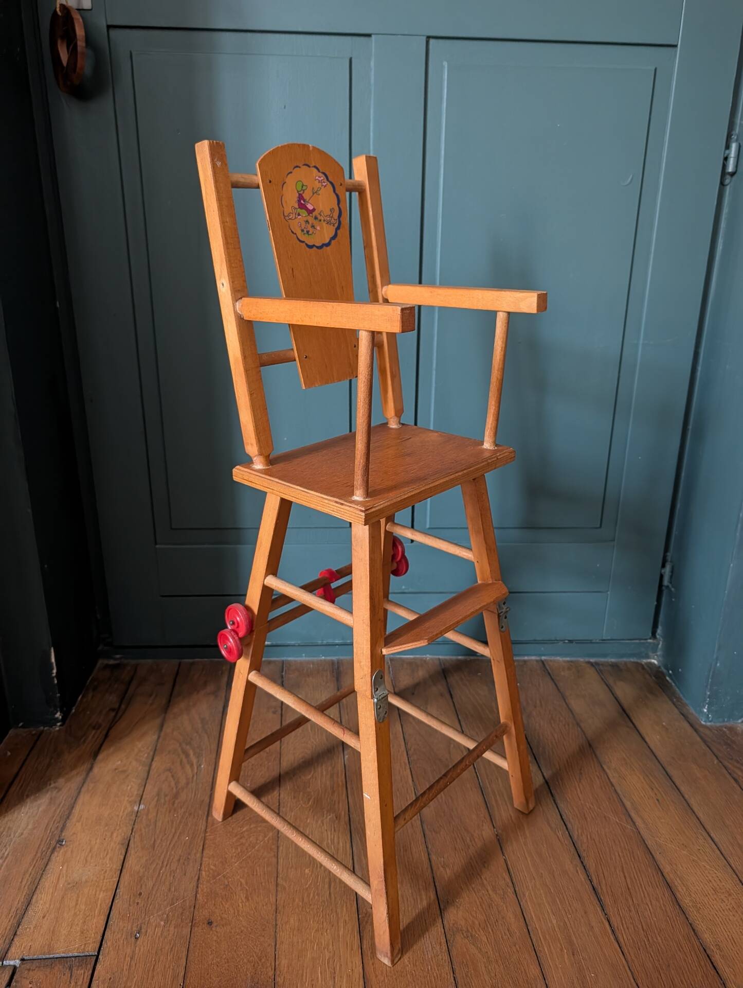 Doll high chair in wood – 1970s, foldable and on wheels