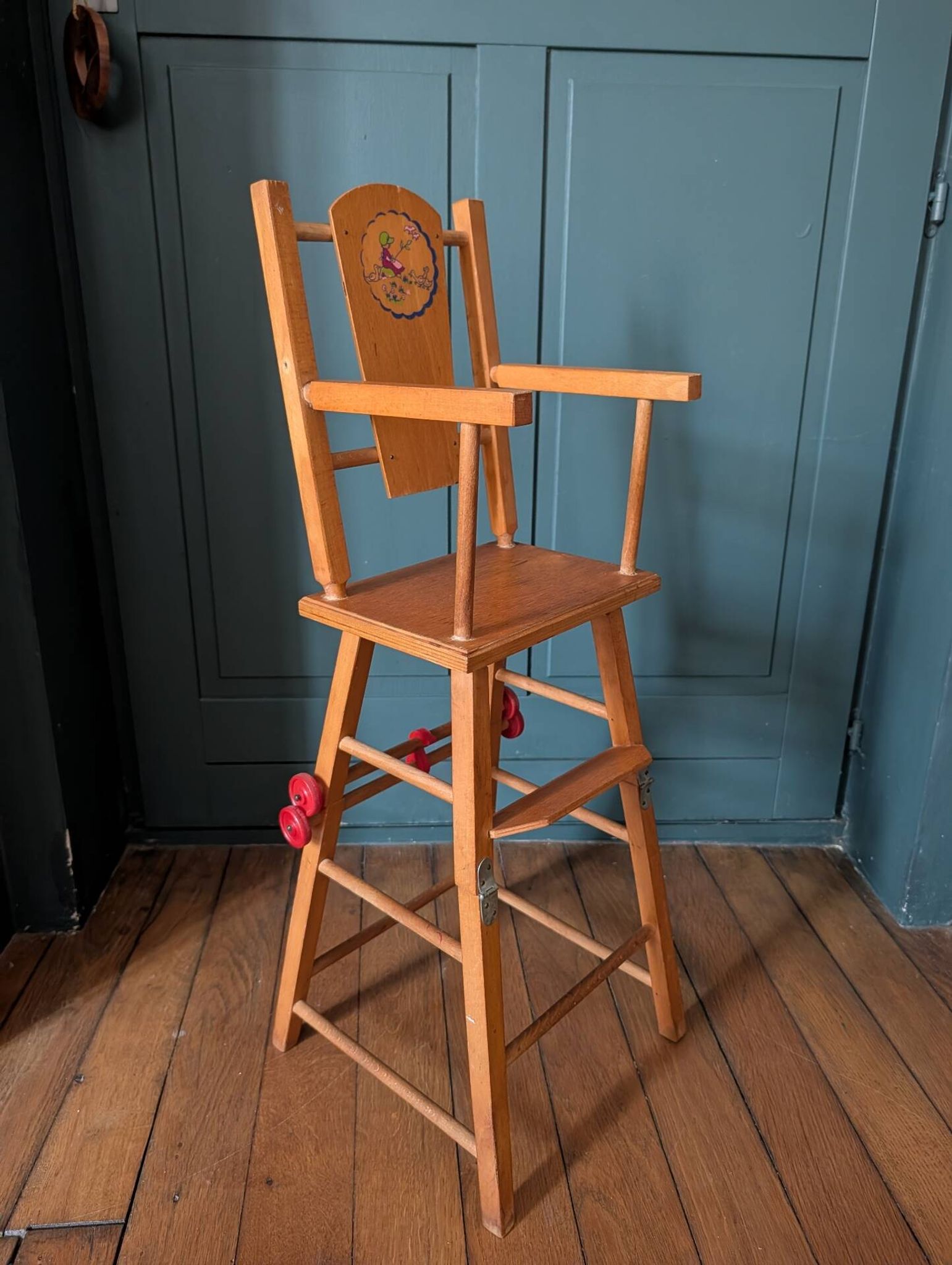 Doll high chair in wood – 1970s, foldable and on wheels
