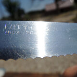 8 old bakelite / stainless steel dinner knives