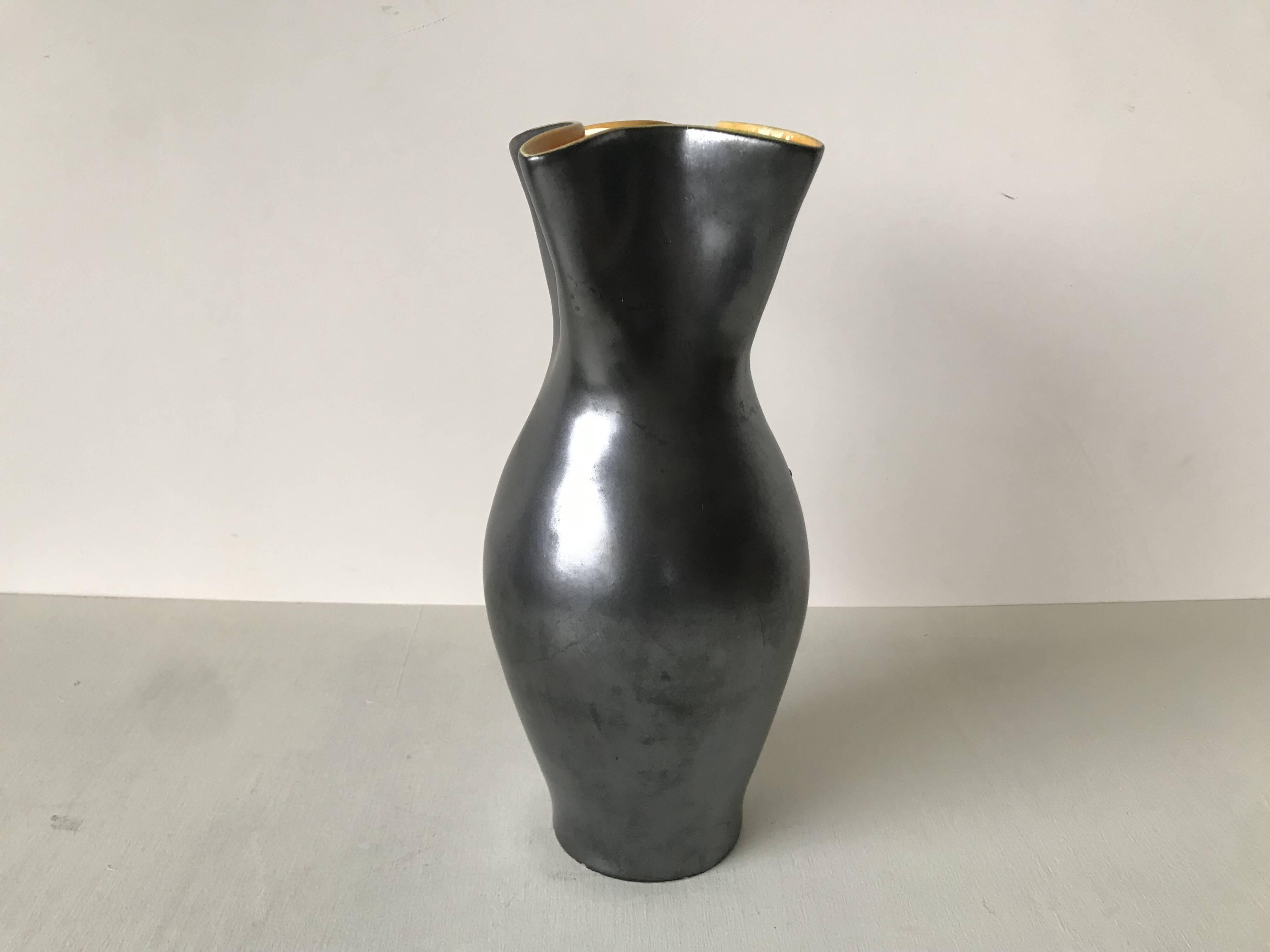 Ceramic vase from the CAB factory (Céramique d’Art de Bordeaux).