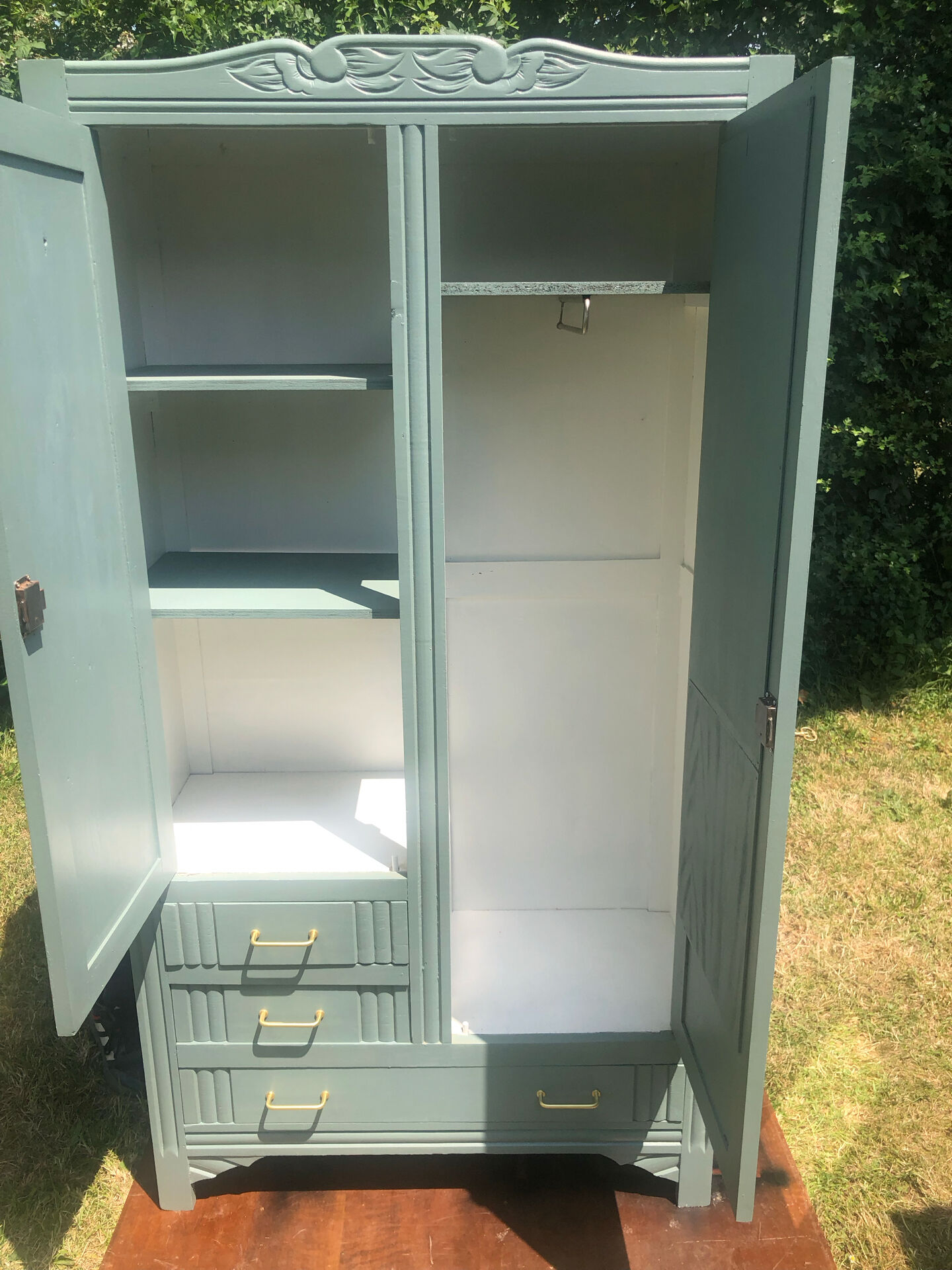 Armoire parisienne