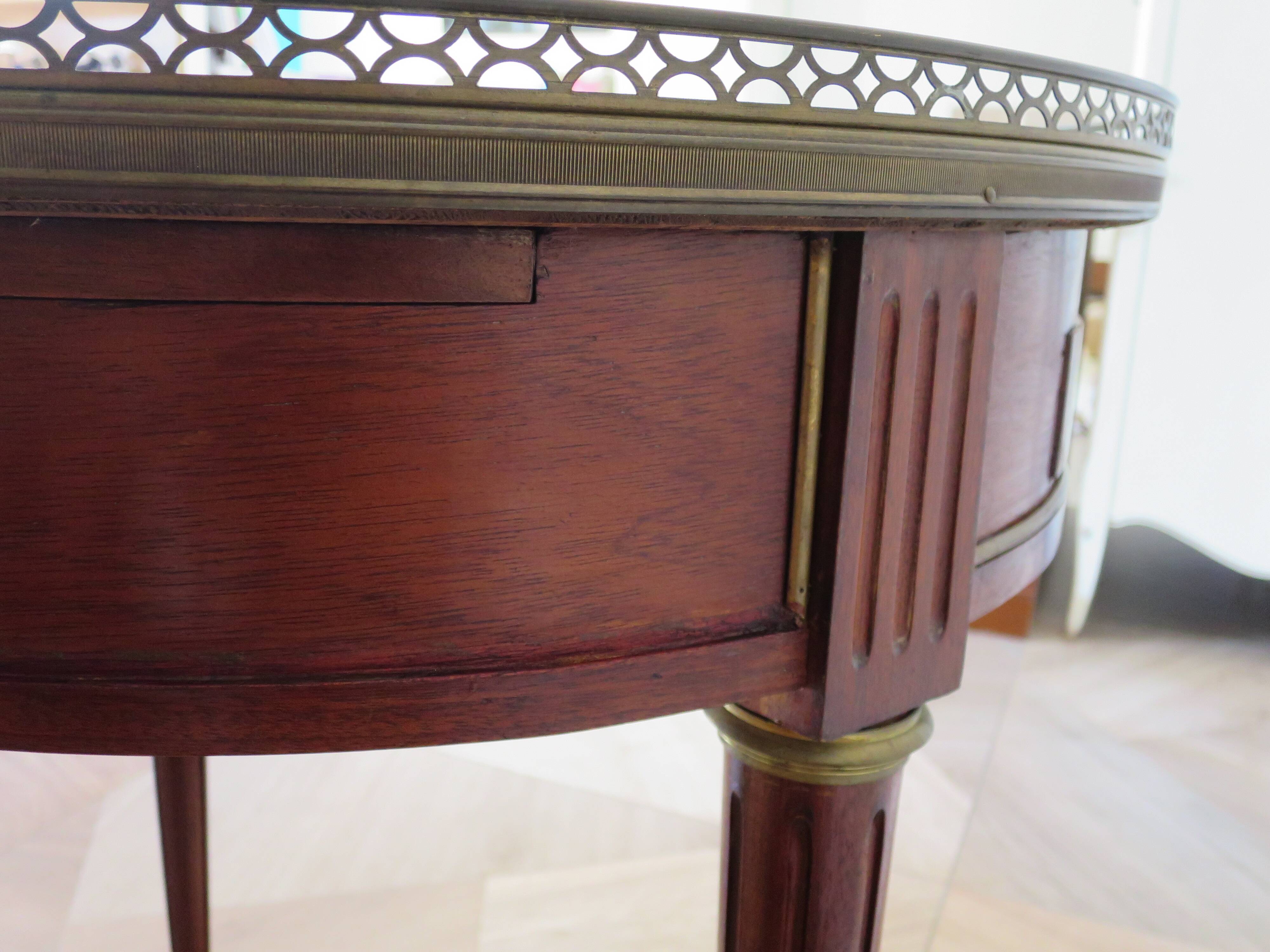Bouillotte side table - mahogany veneer - white marble - Louis XVI - 1950