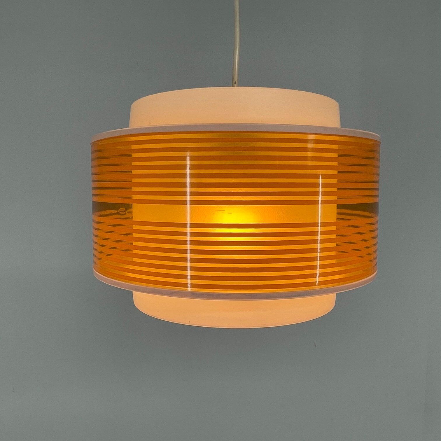 Suspension en plastique allemand des années 1970