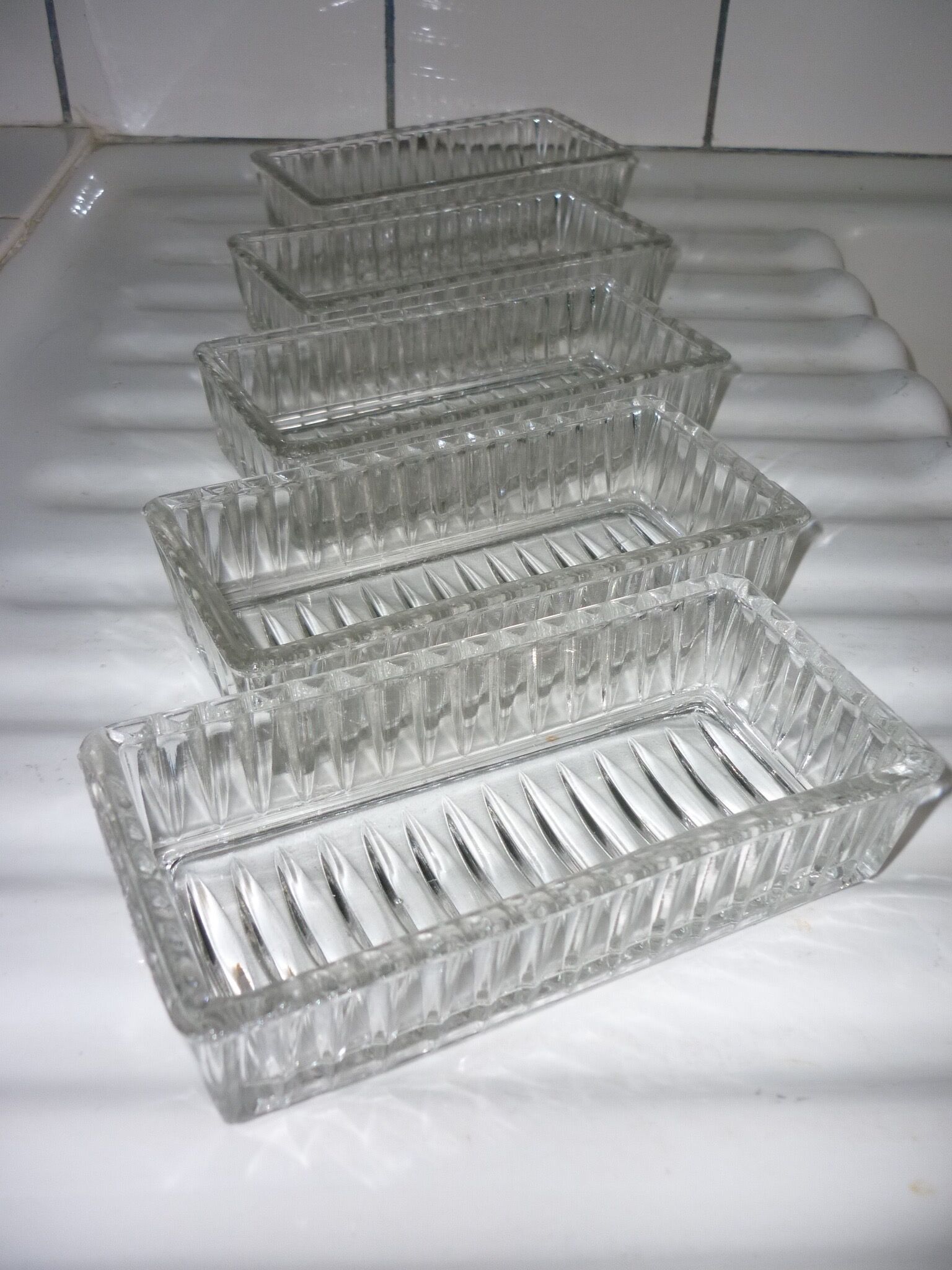 5 moulded and fluted glass ramekins