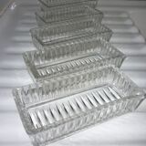 5 ramequins en verre moulé et dentelé