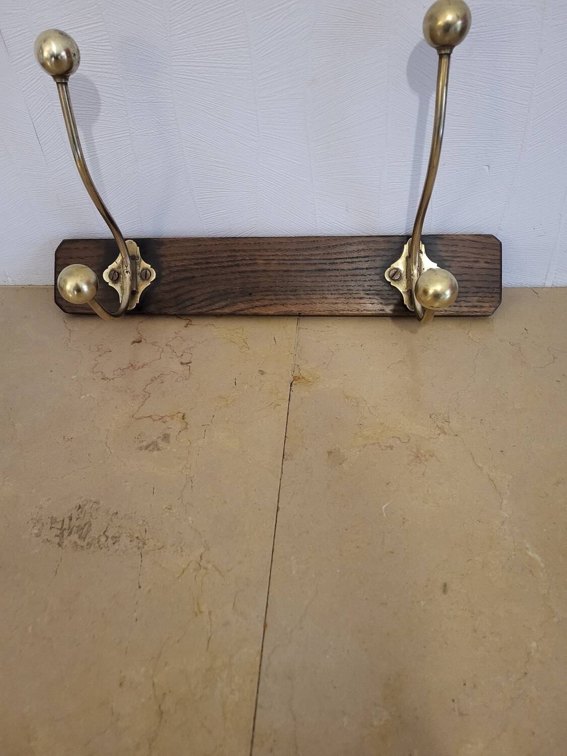 Patères bois et laiton