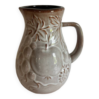 Old West Germany pitcher