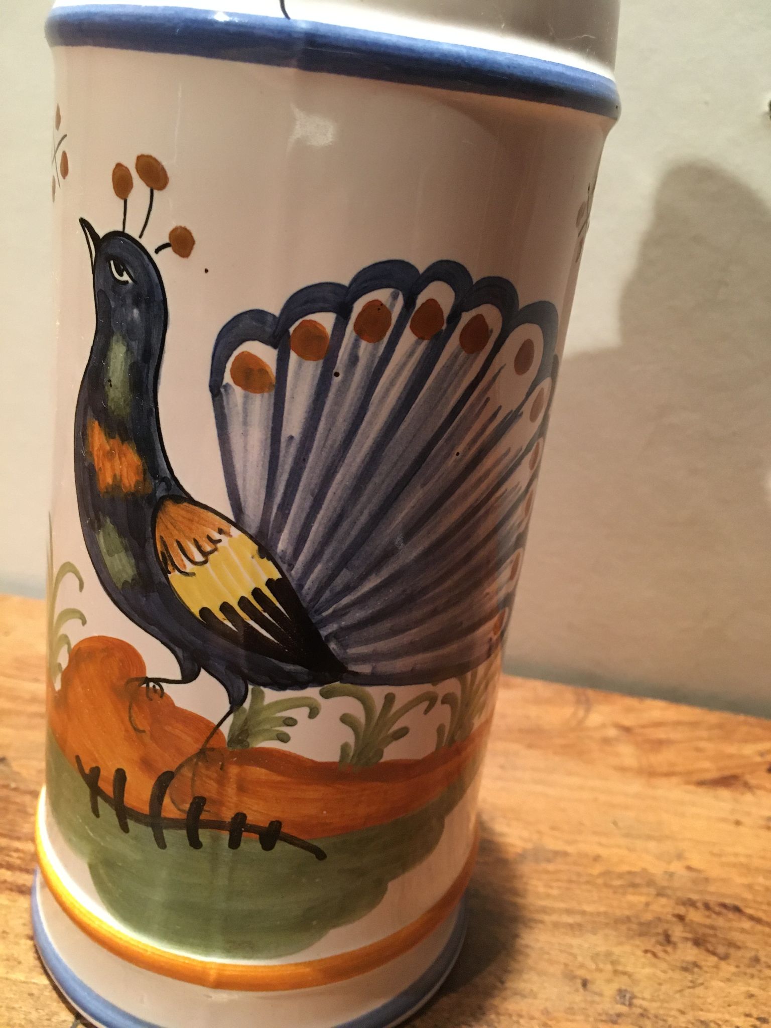 Bouteille à liqueur "Pineau" en faïence