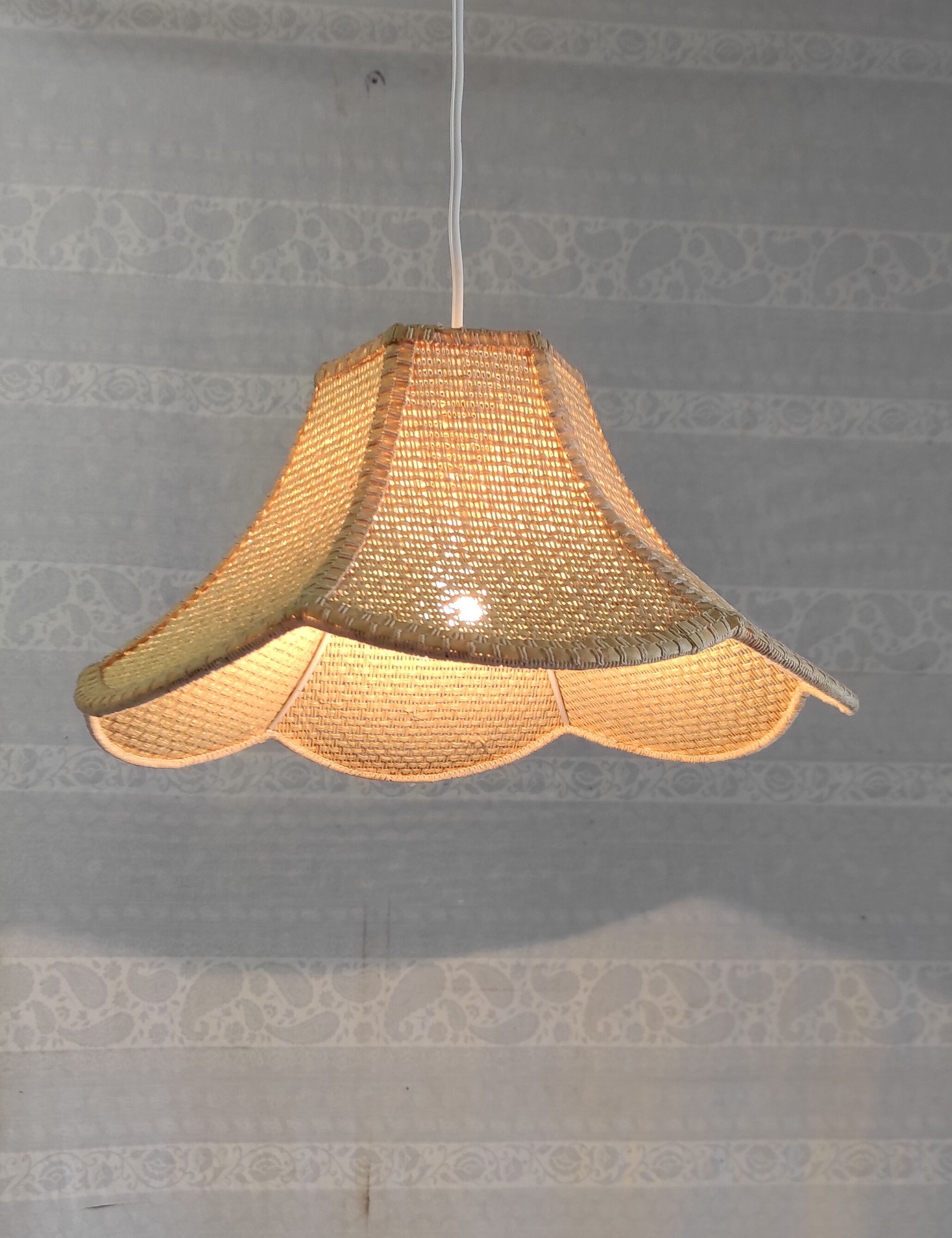 Rattan flower suspension "made in Korea" – 70s/80s