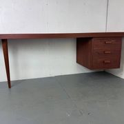 Bureau danois moderniste en teck, années 1950