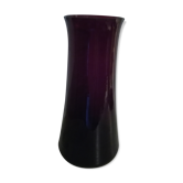 Vase en verre rubis