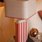 Hepburn lamp in linen and red stoneware