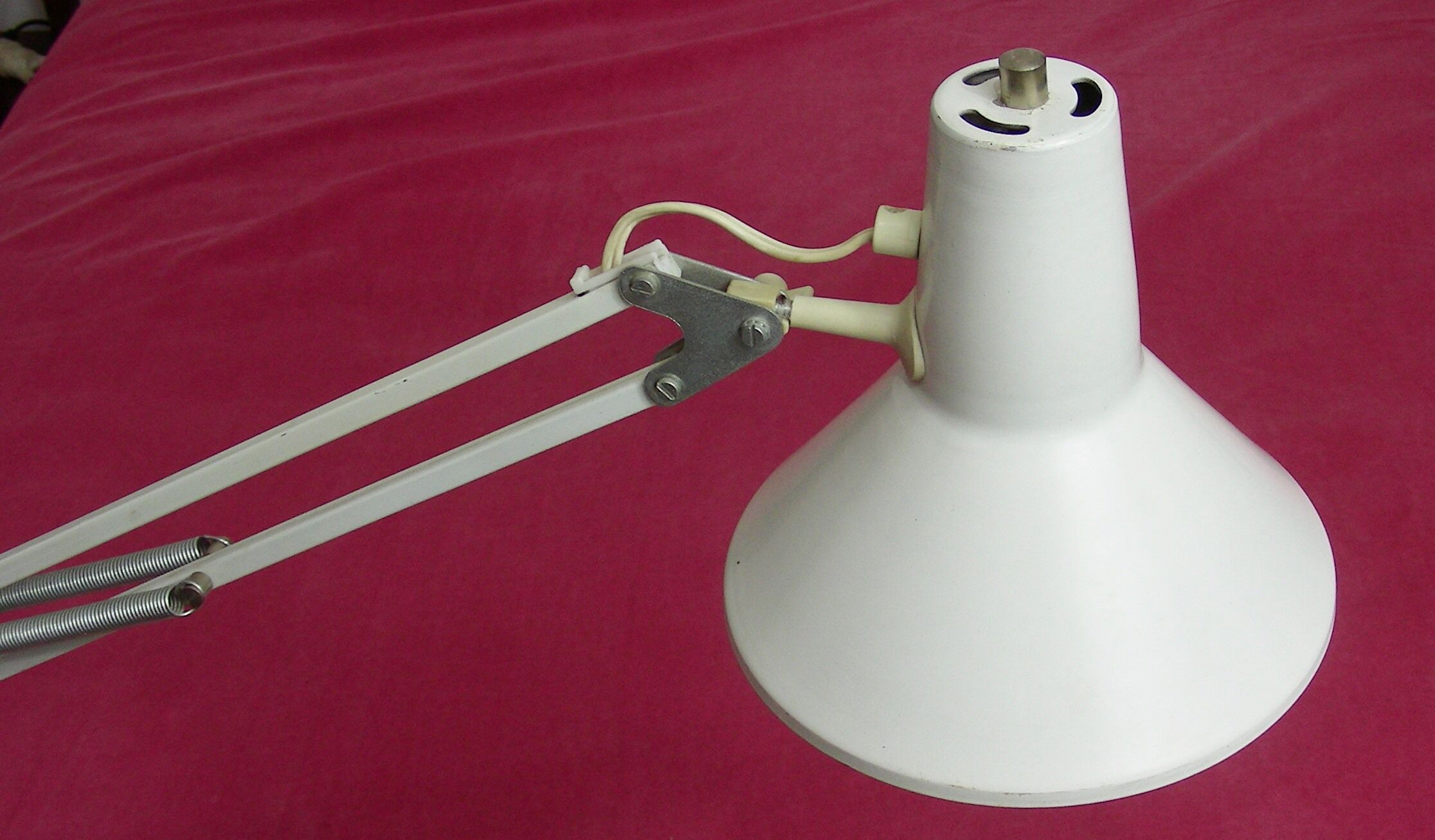 Lamp architect articulated base white cast