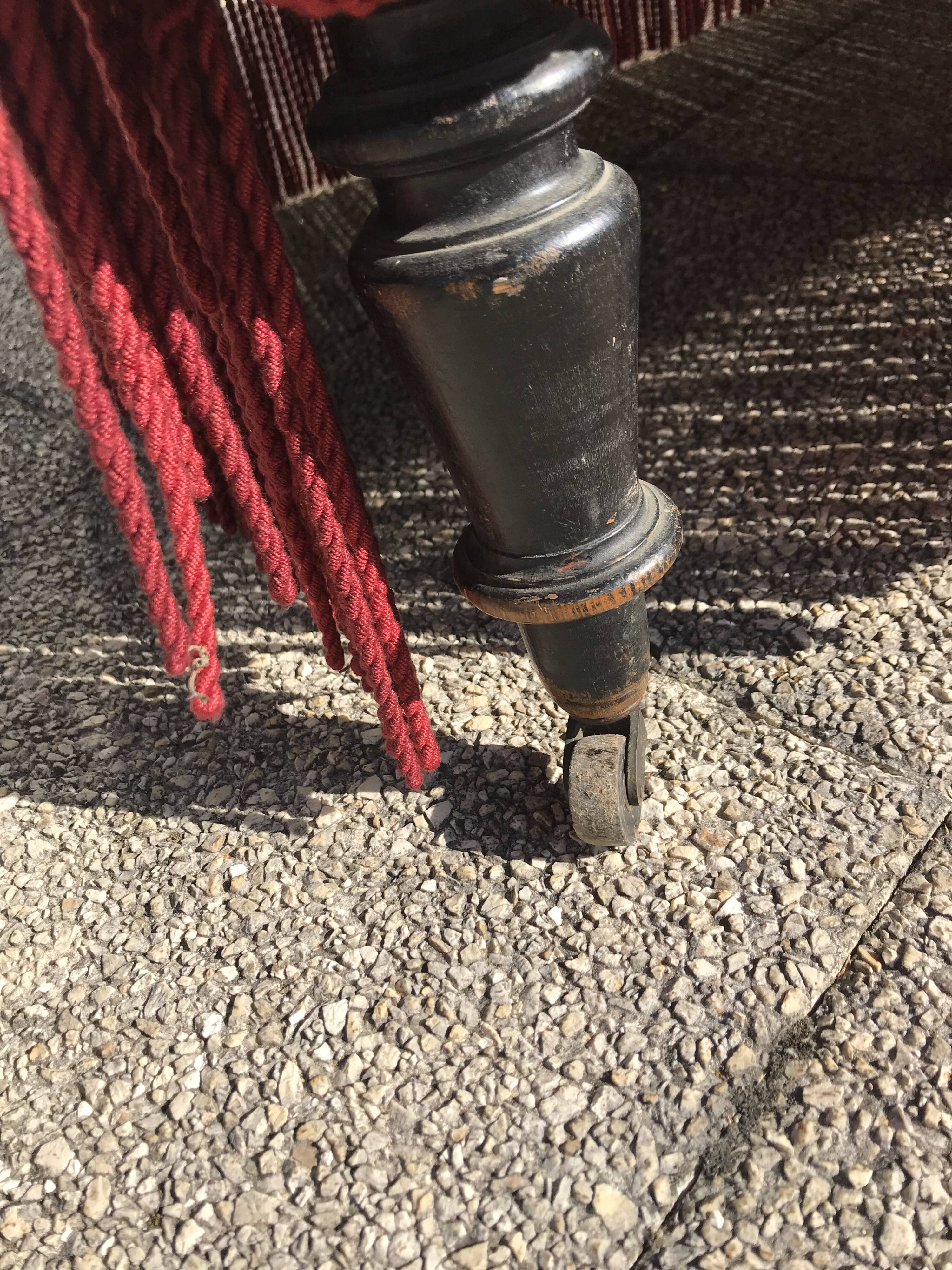 Napoleon III era toad sofa