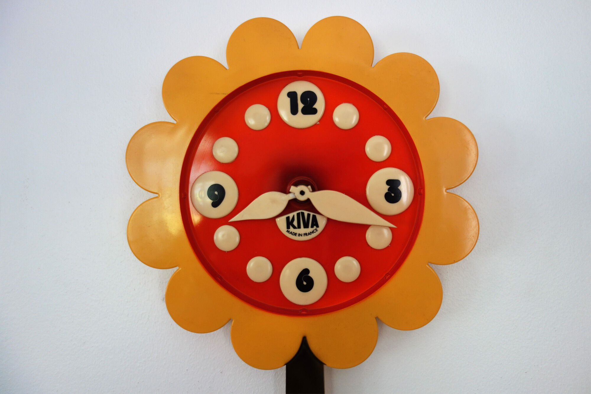 Vintage Kiva flower wall clock