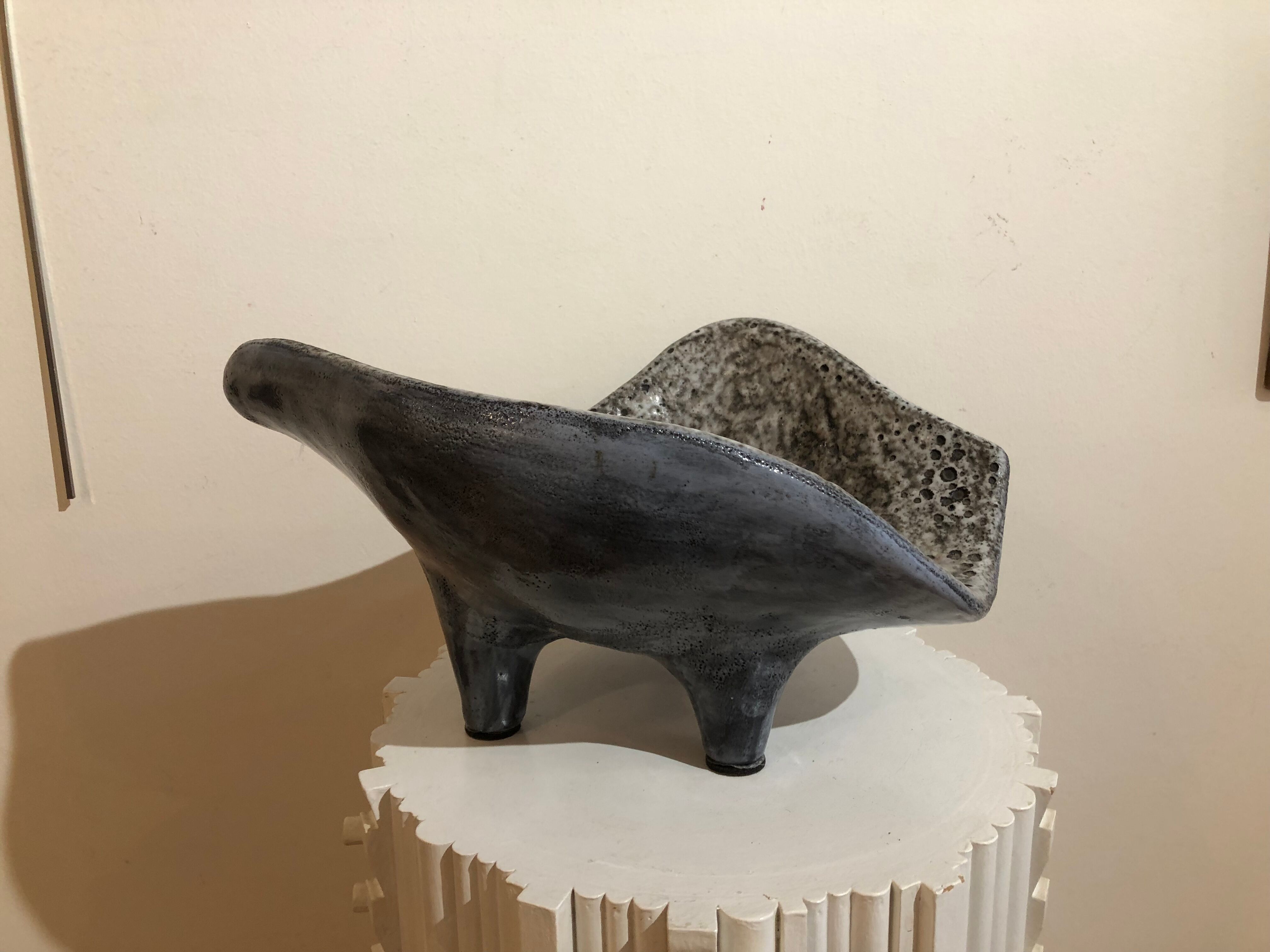 Coupe tripode de forme libre