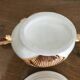 Pot couvert zoomorphe à décor d’hippocampes