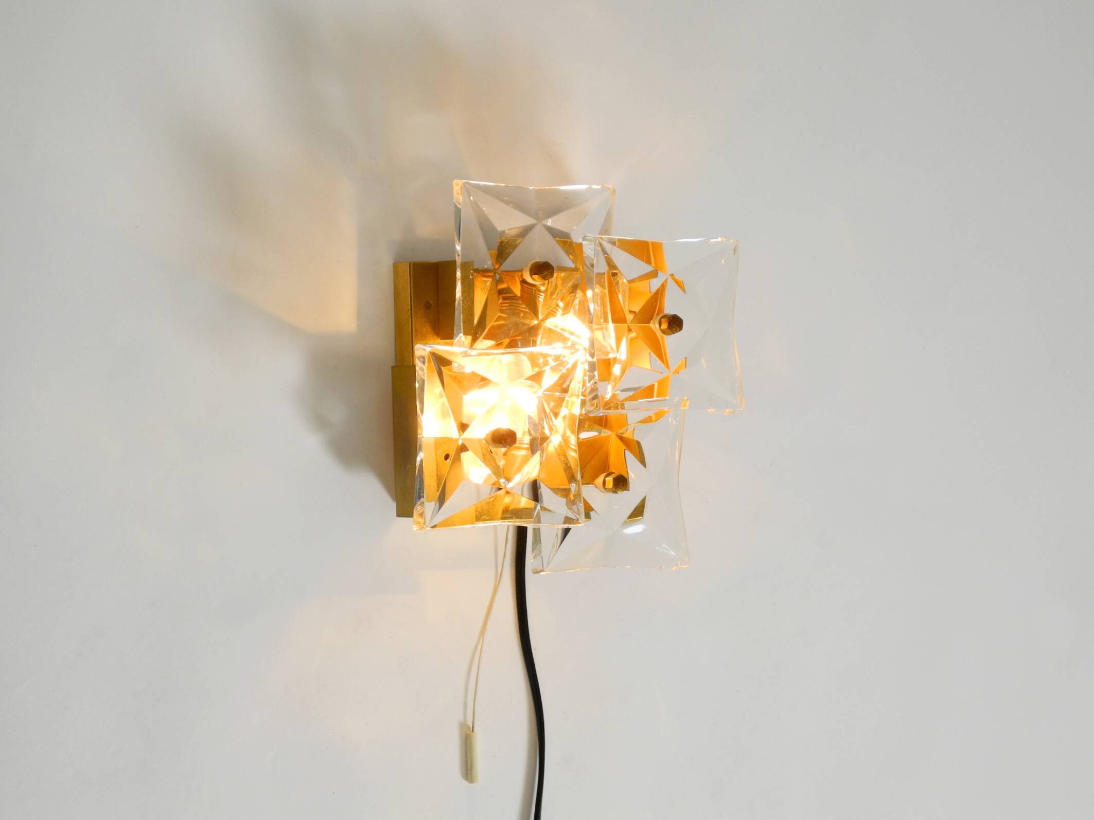 1960s Kinkeldey crystal glass and brass wall lamp in mint condition