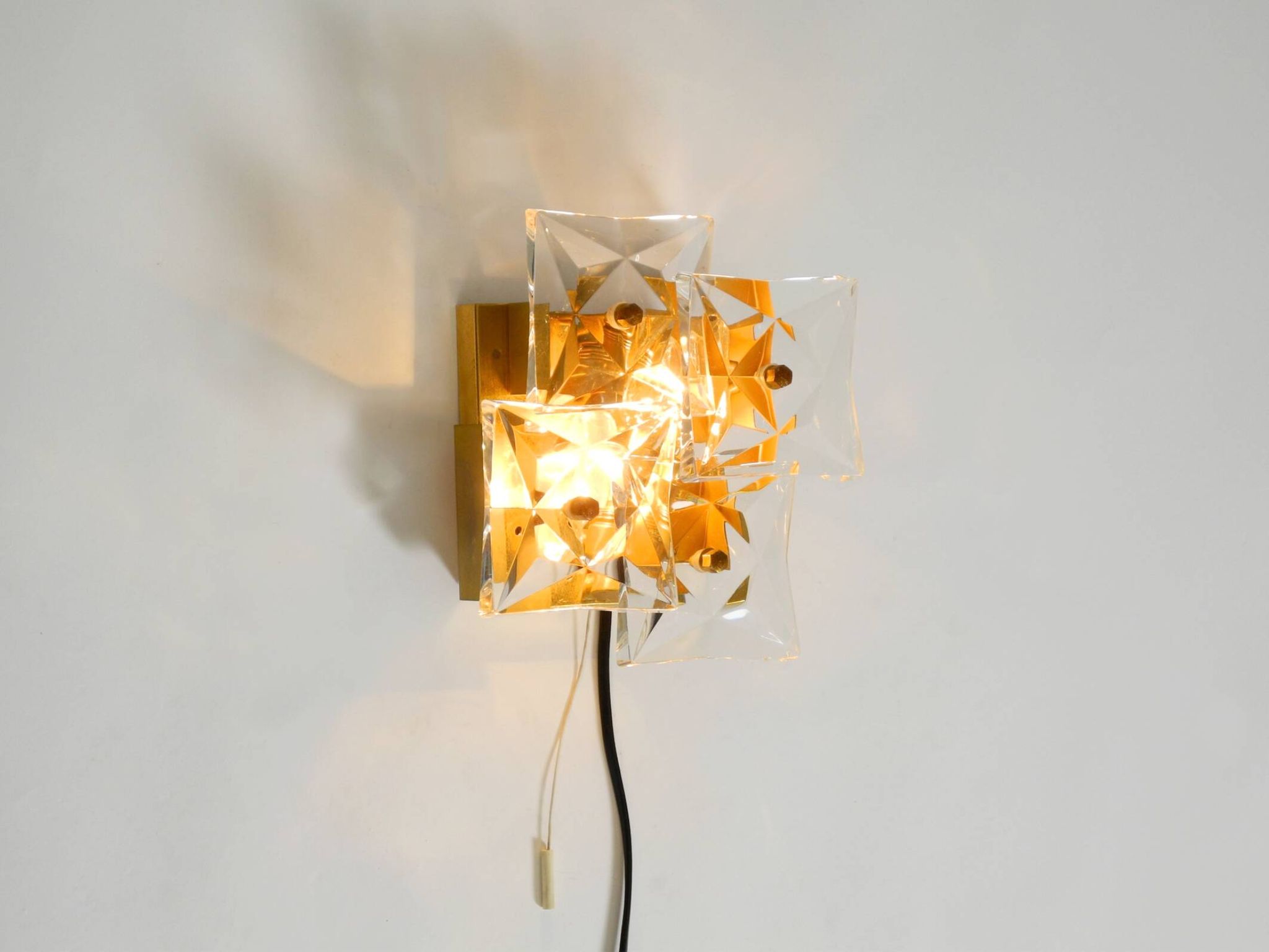 1960s Kinkeldey crystal glass and brass wall lamp in mint condition